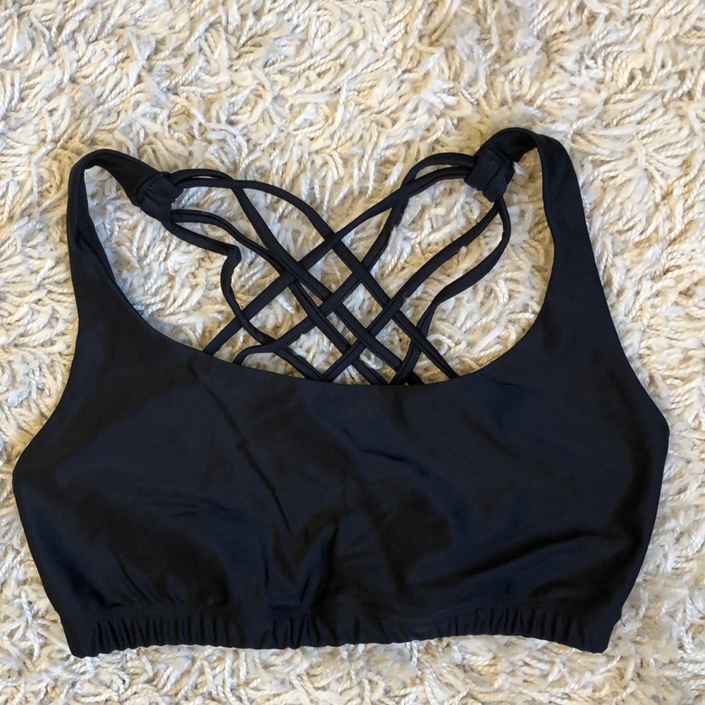 Onzie flow crisscross strappy sportsbra